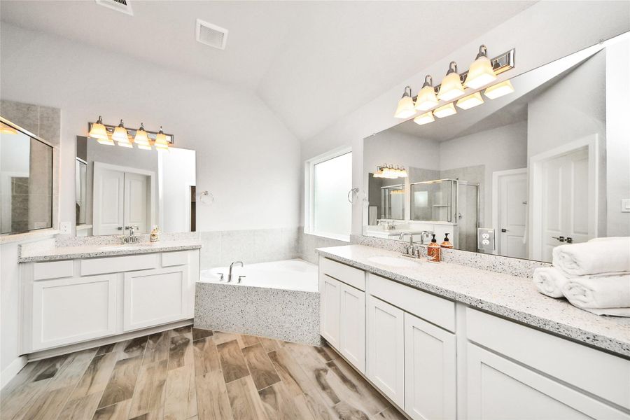 Furnished interior view inside a new home in Elm Estates, Angleton (Image 32).