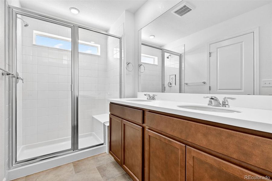 2110 Wagon Wheel Aly ~ Ready Now