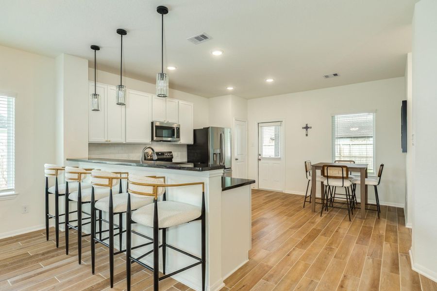 Furnished interior view inside a new home in Columbia Lakes, West Columbia (Image 23).