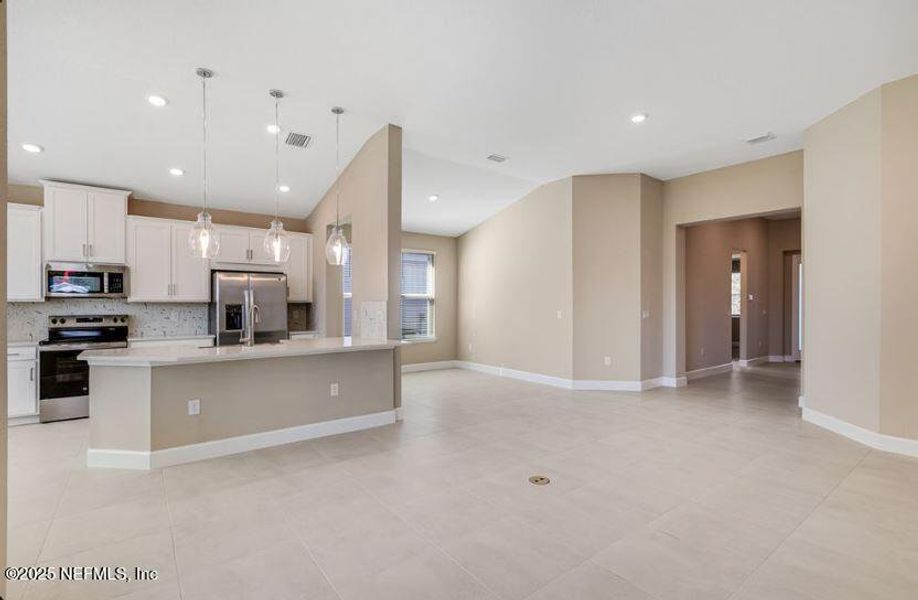 Image 14 of a home in Colbert Landings.