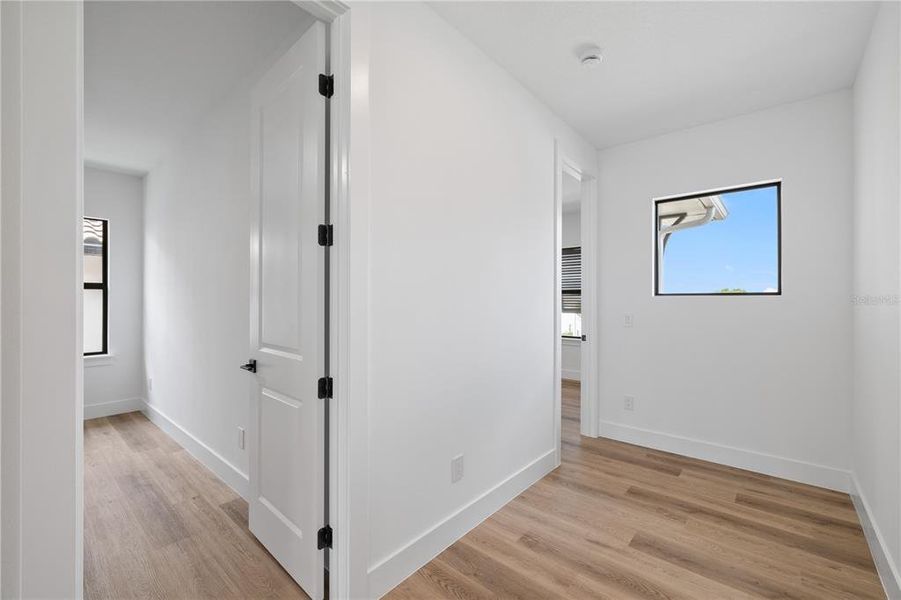 Spacious, unfurnished interior of a new home in , Montverde (Image 26).