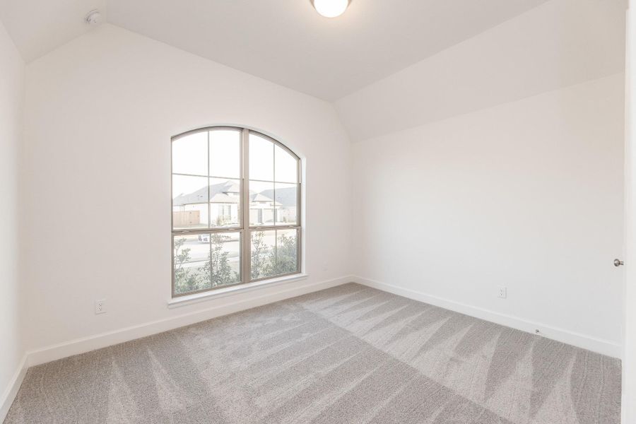 Spacious, unfurnished interior of a new home in Jordan Ranch, Fulshear (Image 42).