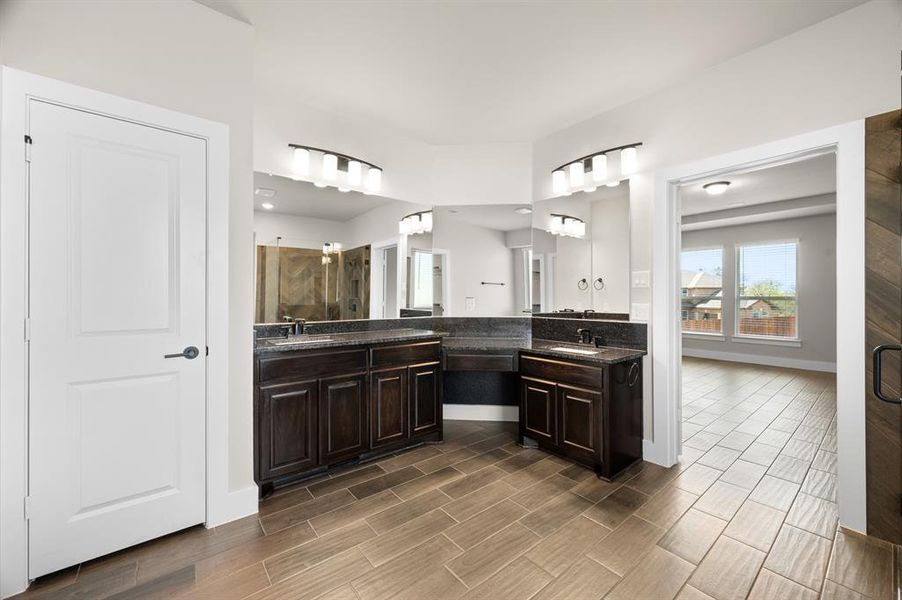 421 Willie- Primary Suite-6