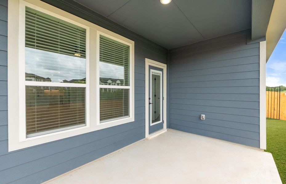 Exterior details and patio area of a home in Cameron Place, Austin (Image 22).