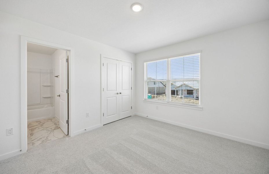 Spacious, unfurnished interior of a new home in Lagos, Manor (Image 29).