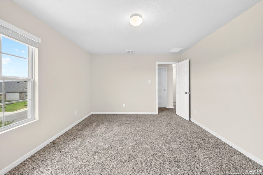 Spacious, unfurnished interior of a new home in Winding Brook, San Antonio (Image 42).