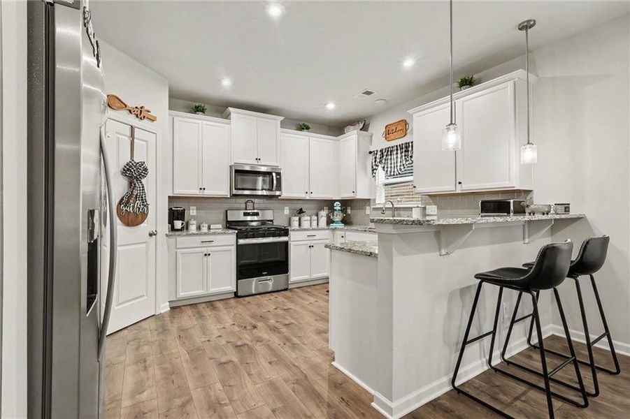 Furnished interior view inside a new home in Old Lost Mountain Estates, Powder Springs (Image 25).