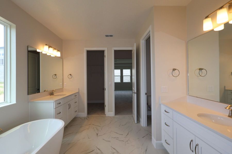 Owner's Bathroom Owner's Bathroom