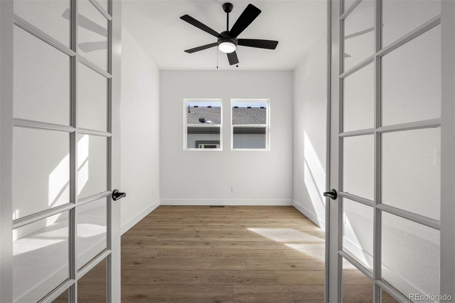 Spacious, unfurnished interior of a new home in Wolf Ranch - Enclave Collection, Colorado Springs (Image 21).