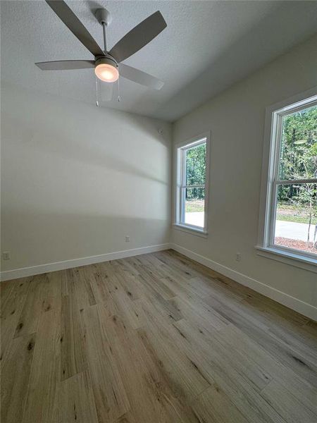 Spacious, unfurnished interior of a new home in , Dunnellon (Image 17).
