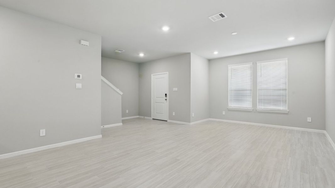 Spacious, unfurnished interior of a new home in Orchard Village, Fort Worth (Image 17). Spacious, unfurnished interior of a new home in Orchard Village, Fort Worth (Image 17).