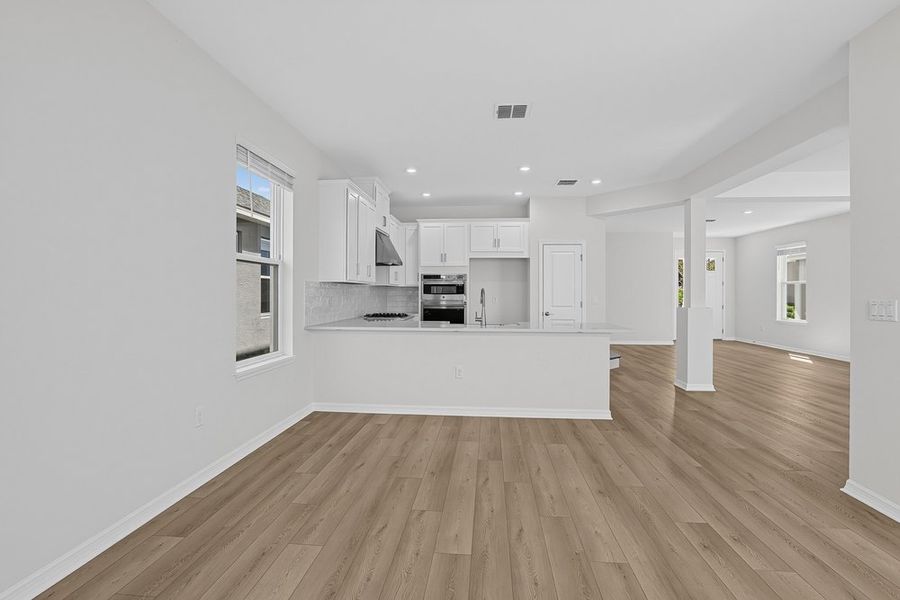 Spacious, unfurnished interior of a new home in Lochside, Mount Dora (Image 30).