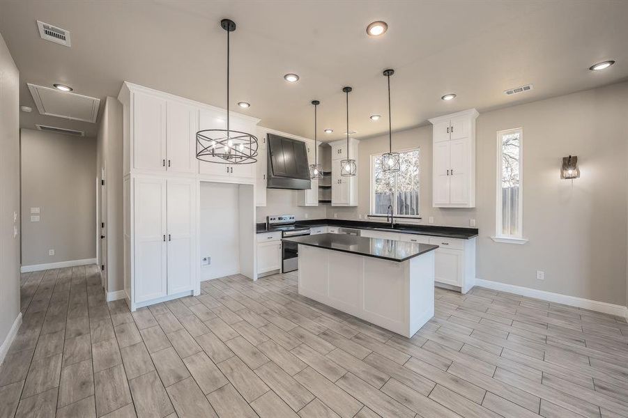 Furnished interior view inside a new home in , Bridgeport (Image 6).