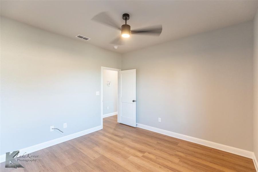 Spacious, unfurnished interior of a new home in , Abilene (Image 21).