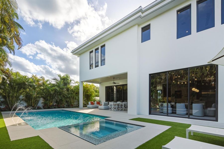 450 NE Spanish Ct Boca Raton FL-82 450 NE Spanish Ct Boca Raton FL-82