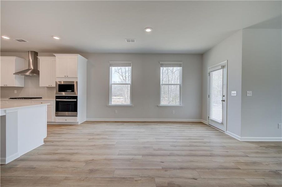 Spacious, unfurnished interior of a new home in Hamilton Lakes, Lawrenceville (Image 25).