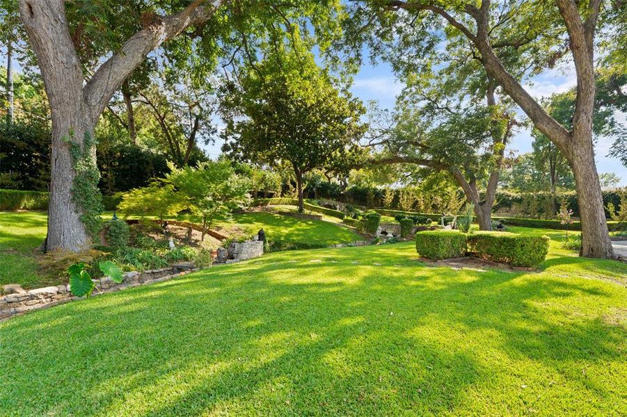 Natural landscape and outdoor views near  in Dallas (Image 10).