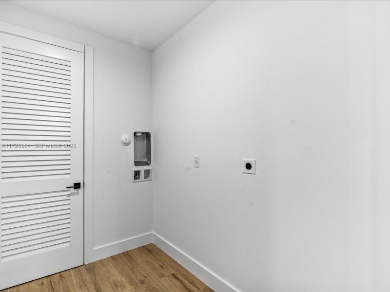 Spacious, unfurnished interior of a new home in , Miami (Image 20). Spacious, unfurnished interior of a new home in , Miami (Image 20).