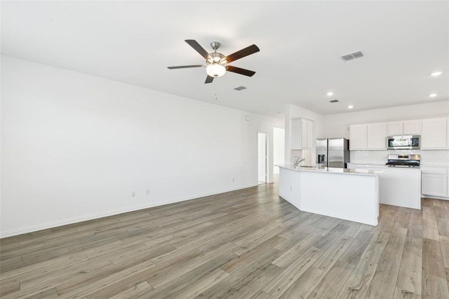 Image 27 of a home in Linden Hills: Classic Collection. Image 27 of a home in Linden Hills: Classic Collection.