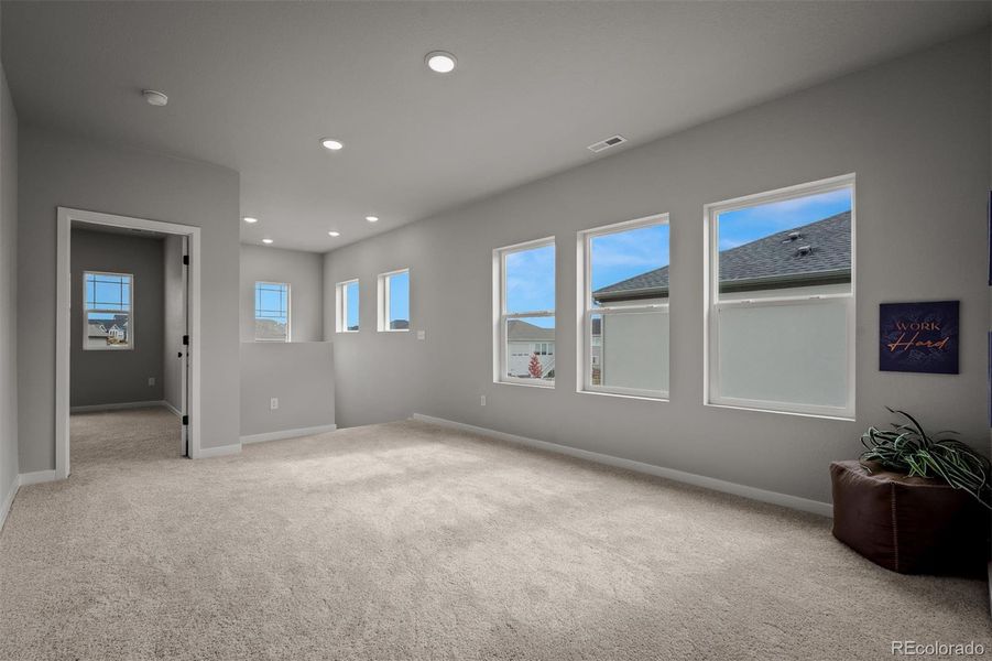 Spacious, unfurnished interior of a new home in Revel Crossing at Wolf Ranch – The Outlook Collection, Colorado Springs (Image 33).