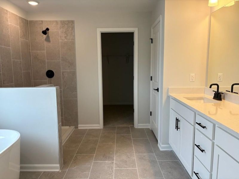 Furnished interior view inside a new home in Cedar Farms, Winder (Image 8).