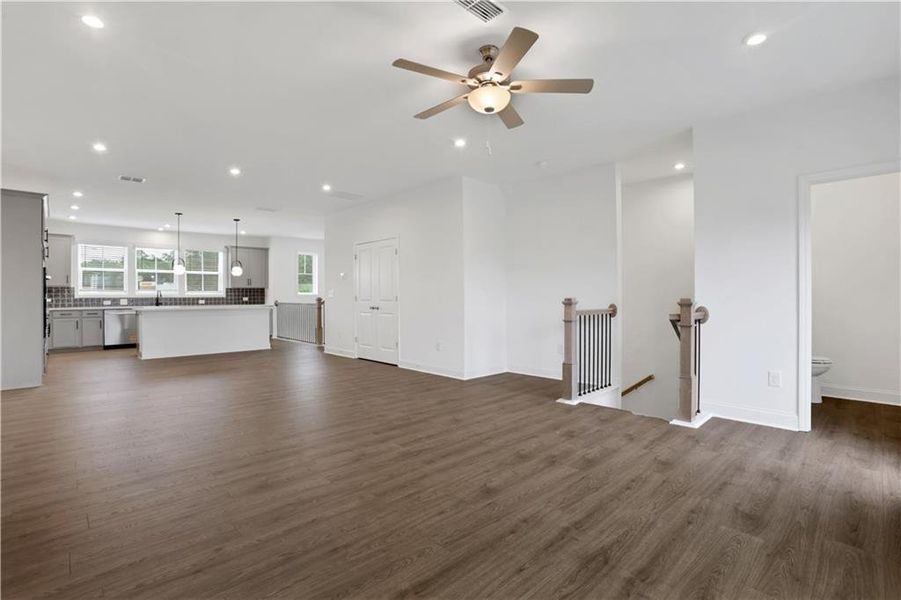 Spacious, unfurnished interior of a new home in Towne Village at Suwanee Dam, Sugar Hill (Image 12).