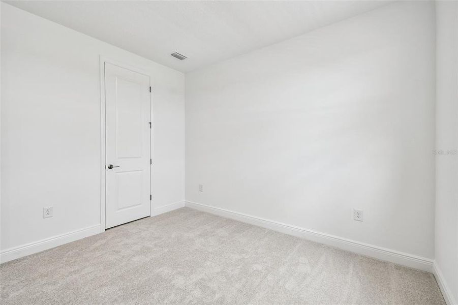 Spacious, unfurnished interior of a new home in Hawkstone, Sarasota (Image 33).