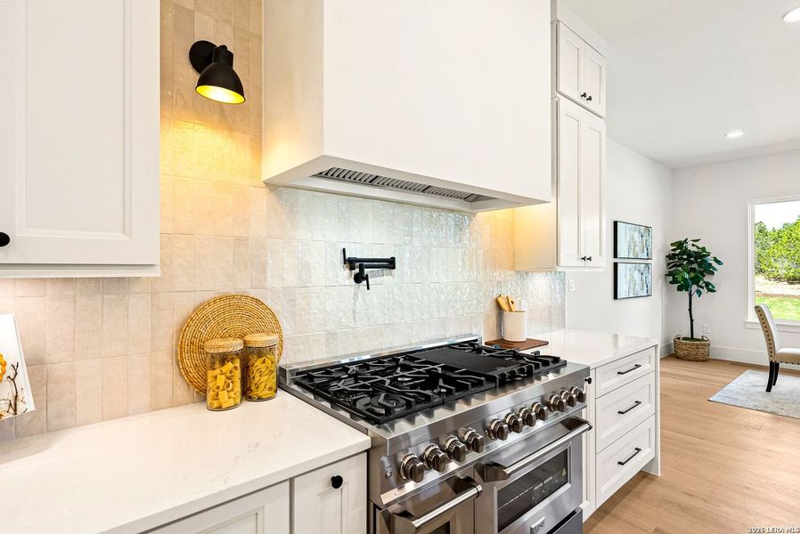 Furnished interior view inside a new home in , Boerne (Image 44).