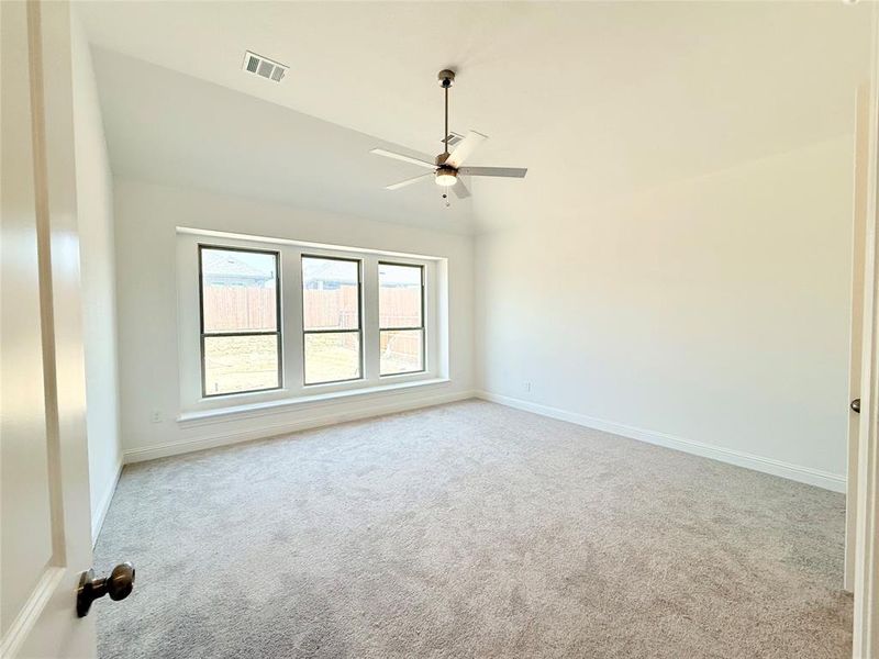 Spacious, unfurnished interior of a new home in , Burleson (Image 8).