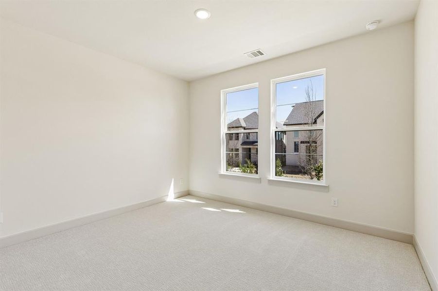 You'll find nicely sized secondary bedrooms in our Montclair plan. You'll find nicely sized secondary bedrooms in our Montclair plan.
