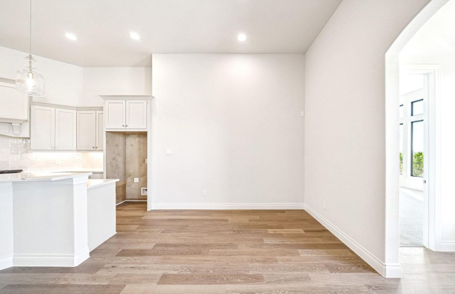 Spacious, unfurnished interior of a new home in Bridgeland 60′, Cypress (Image 29).