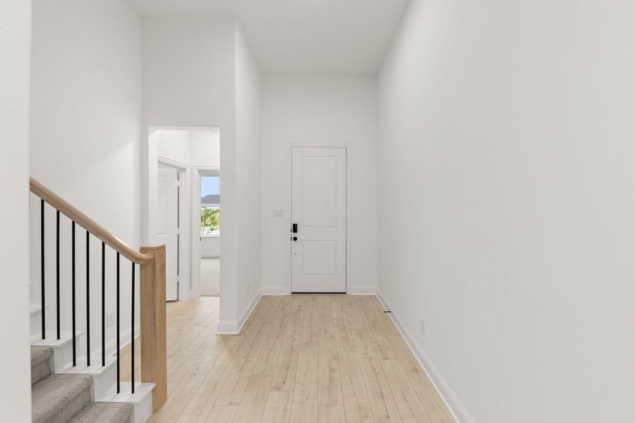 Representative unfurnished interior of a home built from the Honor by Rockwell Homes in Creekside, Royse City (Image 71).