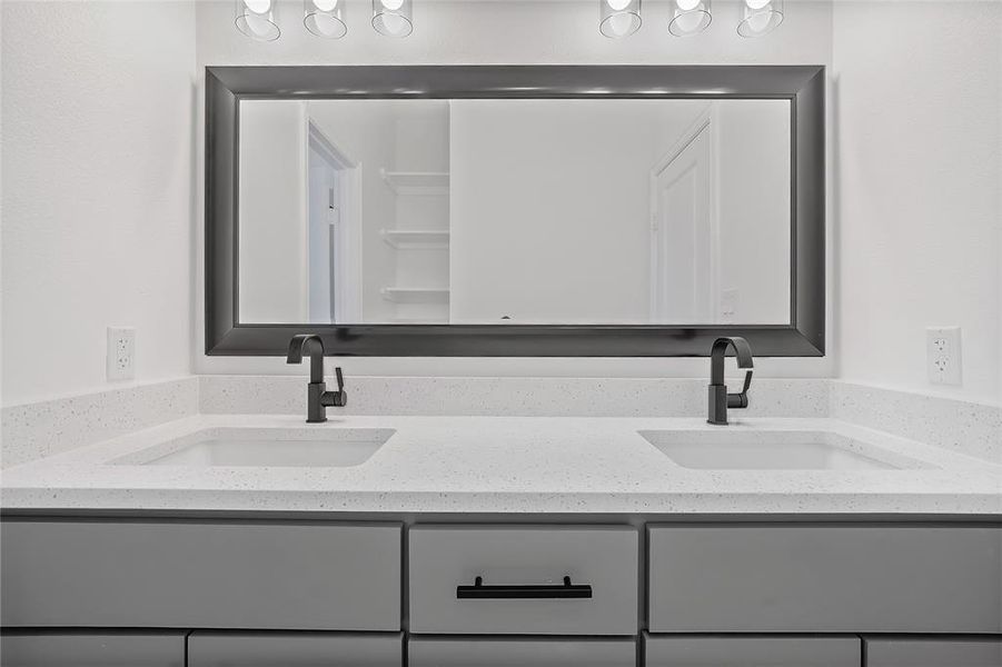 Close-up of interior finishes inside a home in , Celeste (Image 19).