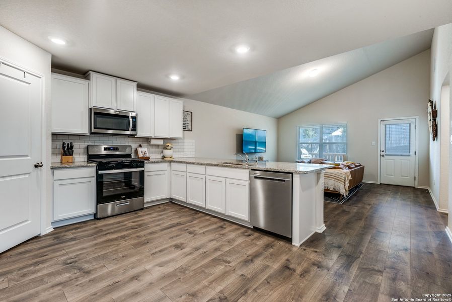 Furnished interior view inside a new home in Copper Canyon, Bulverde (Image 15). Furnished interior view inside a new home in Copper Canyon, Bulverde (Image 15).