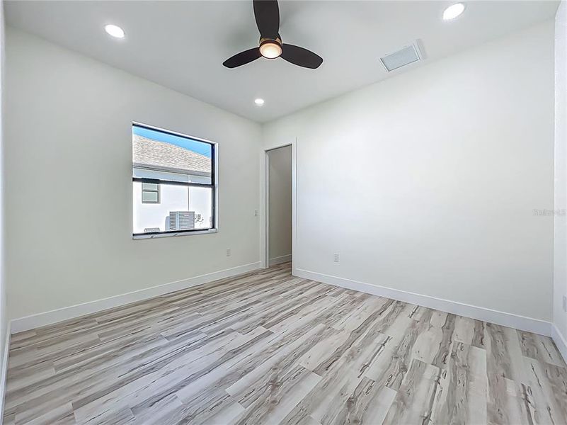 2ND BEDROOM 2ND BEDROOM