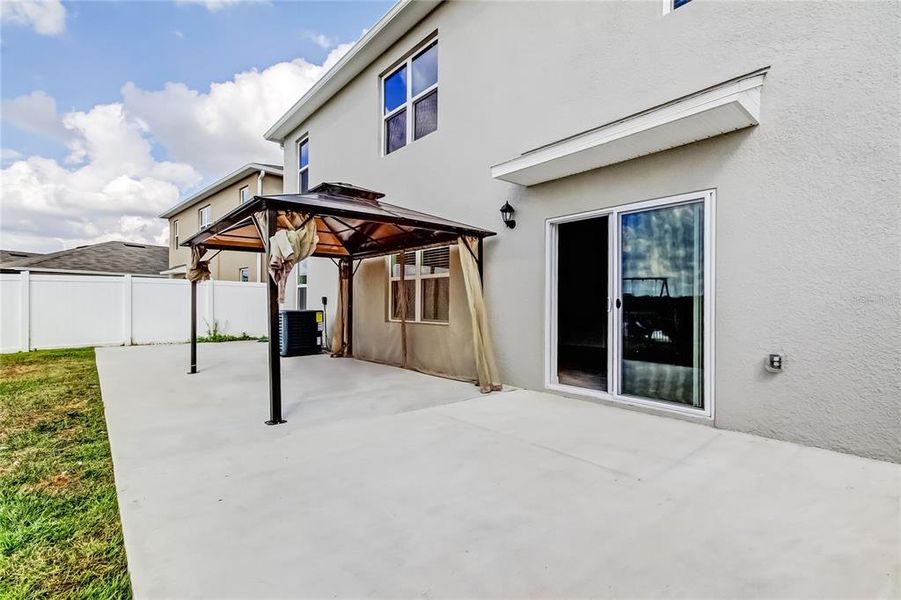 Exterior details and patio area of a home in Lakes at Laurel Highlands, Lakeland (Image 32).