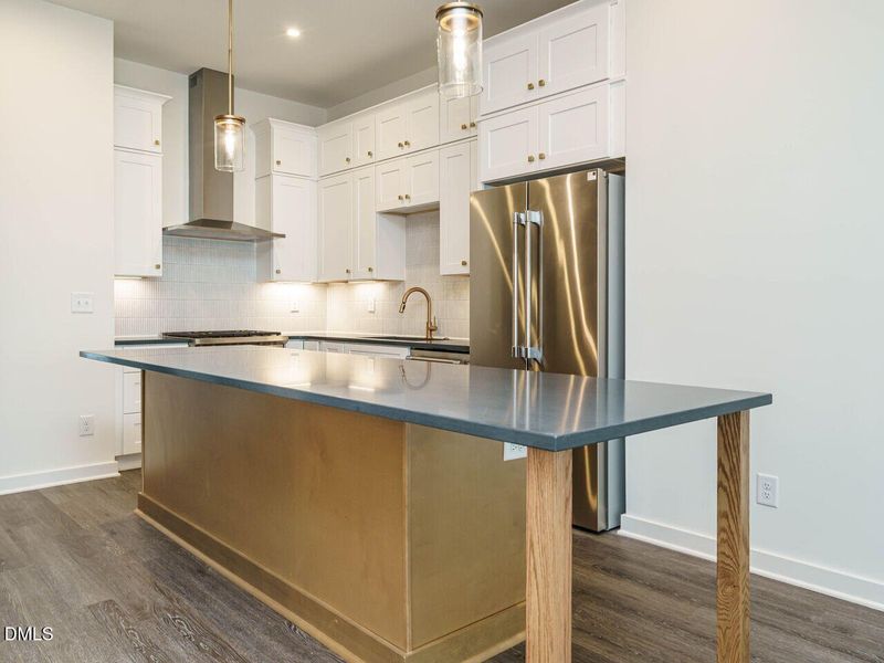 017-1280x960-kitchen