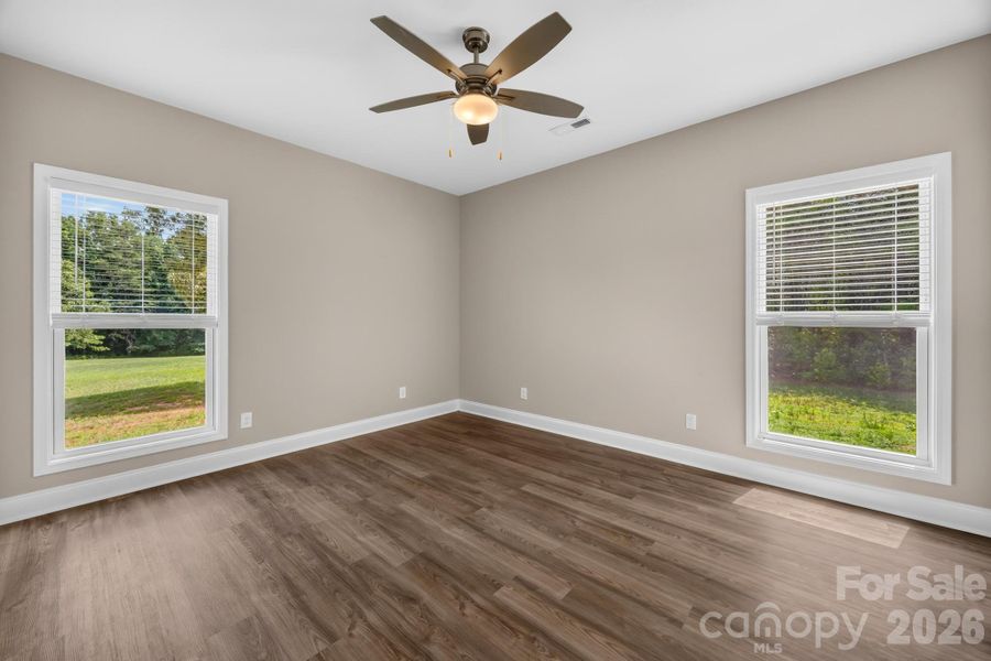 Spacious, unfurnished interior of a new home in , Reidsville (Image 37).