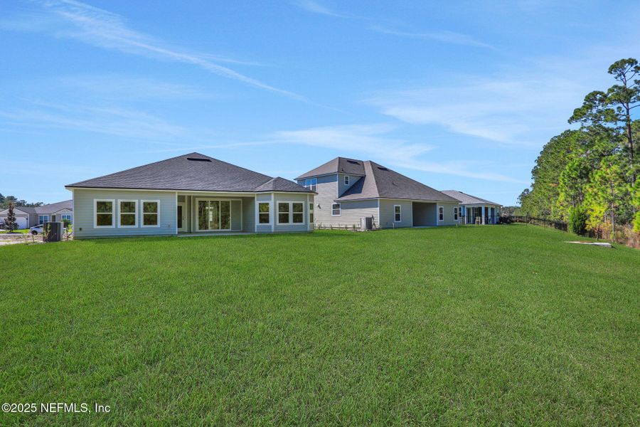 Exterior details and patio area of a home in , Green Cove Springs (Image 26).