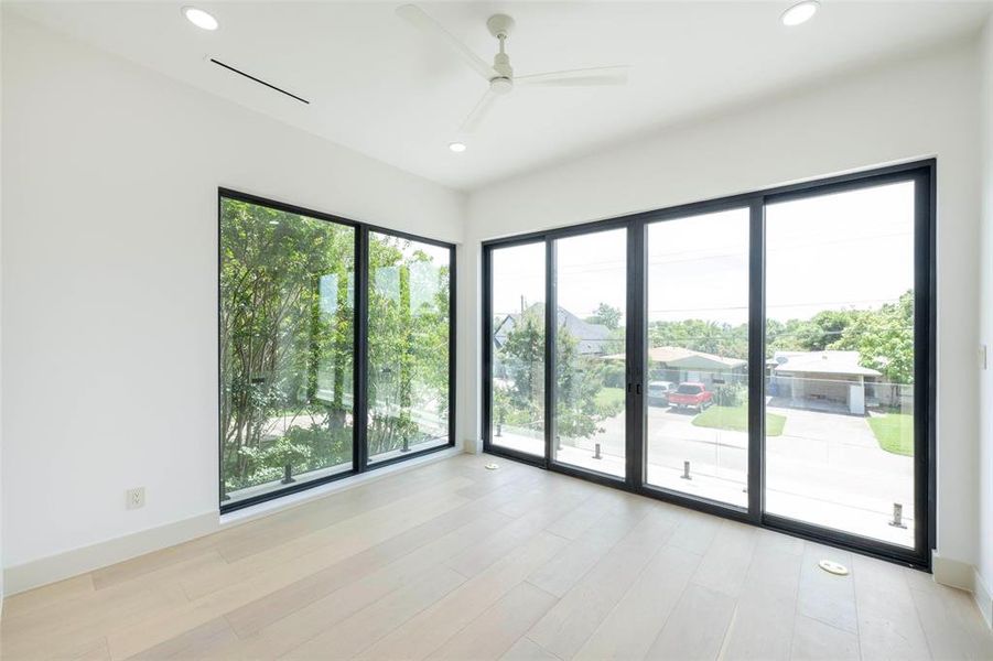 Spacious, unfurnished interior of a new home in , Dallas (Image 21).