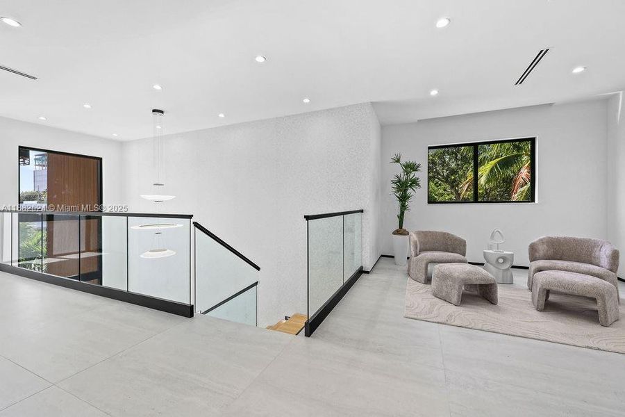 Image 47 of a home in .