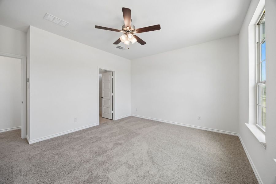 Spacious, unfurnished interior of a new home in Eagle Cove, Denton (Image 25). Spacious, unfurnished interior of a new home in Eagle Cove, Denton (Image 25).