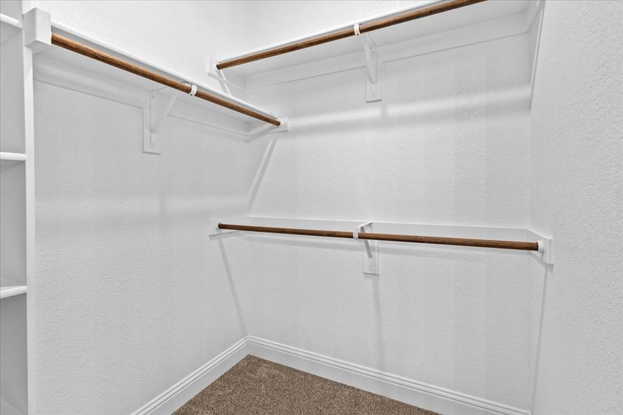 Spacious, unfurnished interior of a new home in Honeysuckle Ranch, Paradise (Image 25).