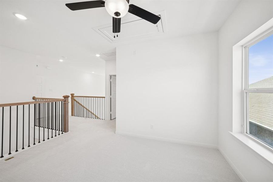 Spacious, unfurnished interior of a new home in Pecan Square - Gardens, Northlake (Image 26).