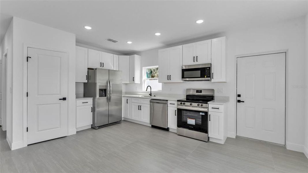Furnished interior view inside a new home in , Winter Haven (Image 4).