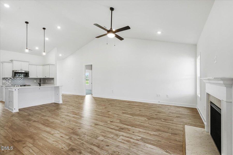 14-108 Brighton St-14 14-108 Brighton St-14