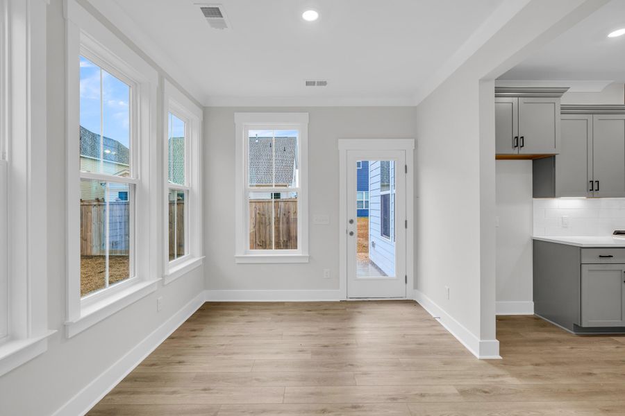 Spacious, unfurnished interior of a new home in Hewing Farms, Summerville (Image 23).