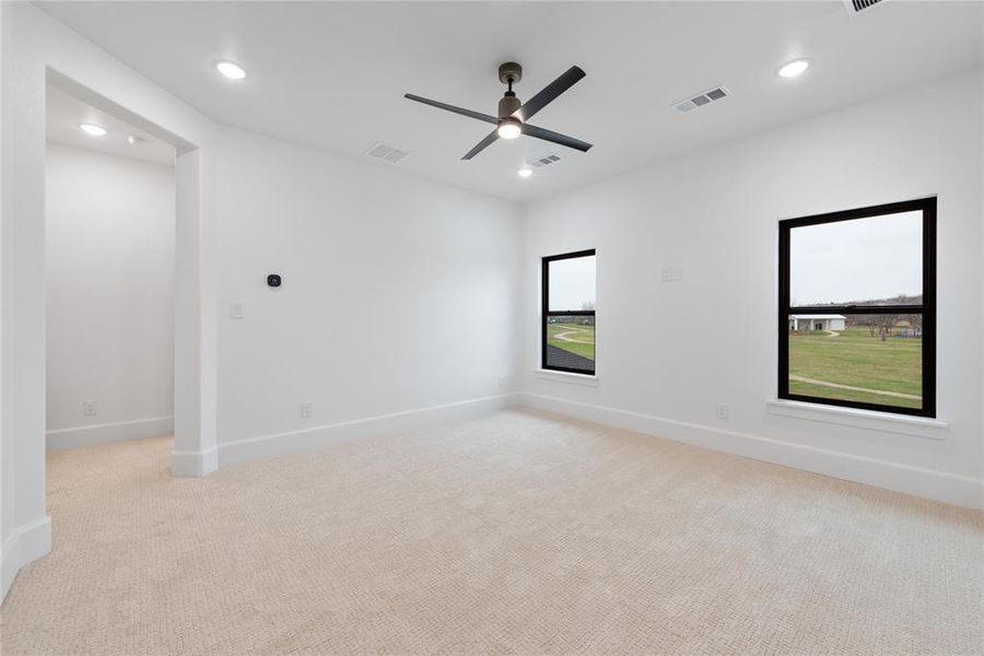 Spacious, unfurnished interior of a new home in , Flower Mound (Image 22).