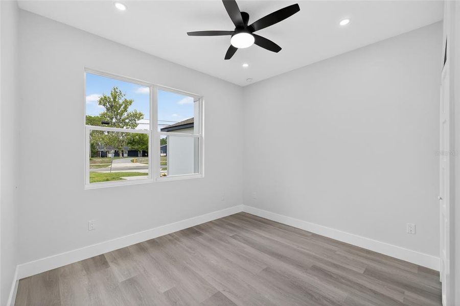 Spacious, unfurnished interior of a new home in , Spring Hill (Image 37).