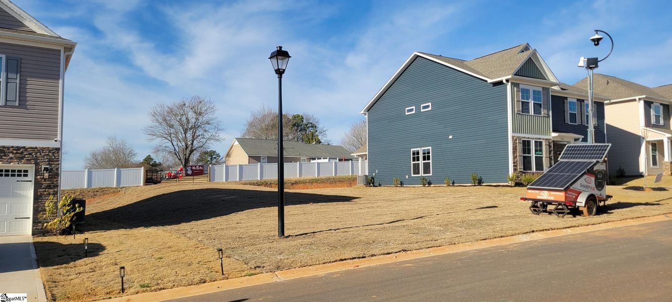 Image 32 of a home in Halton Oaks.
